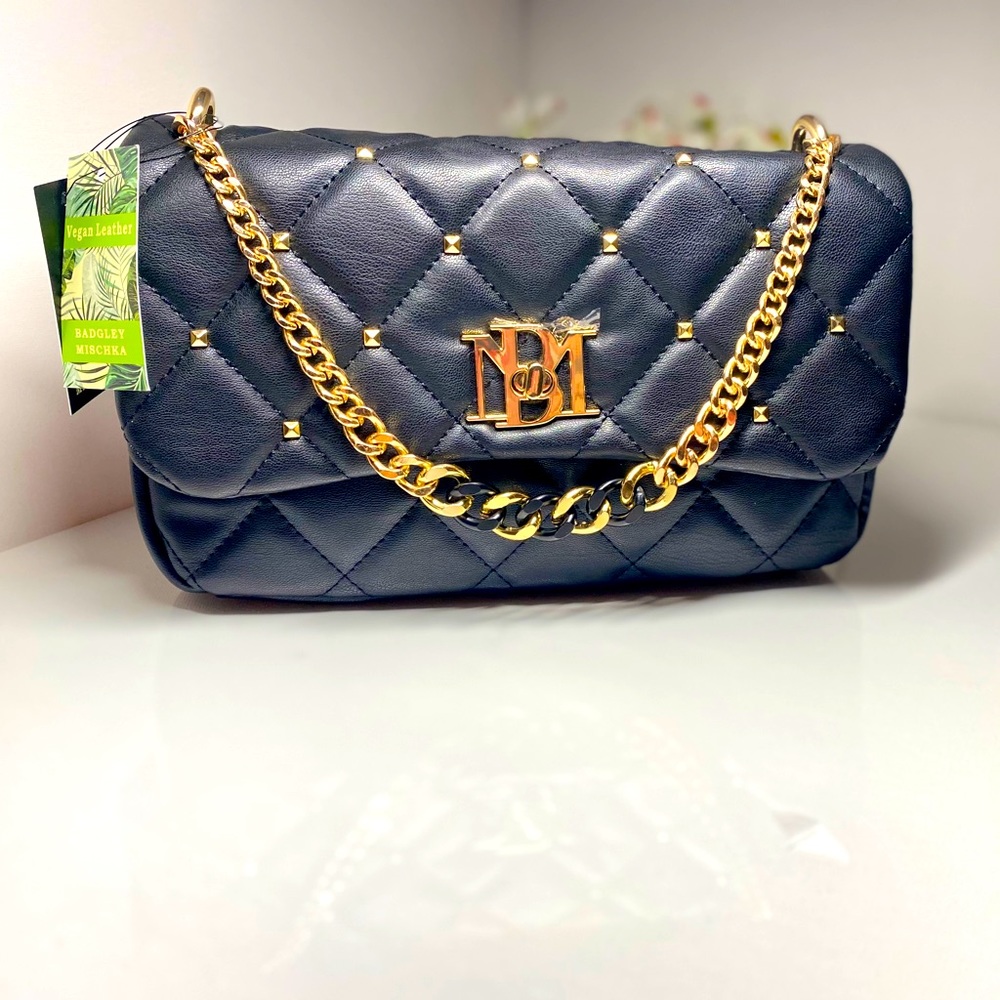 🆕 Badgley Mischka Letter Lock Crossbody w/dimnd